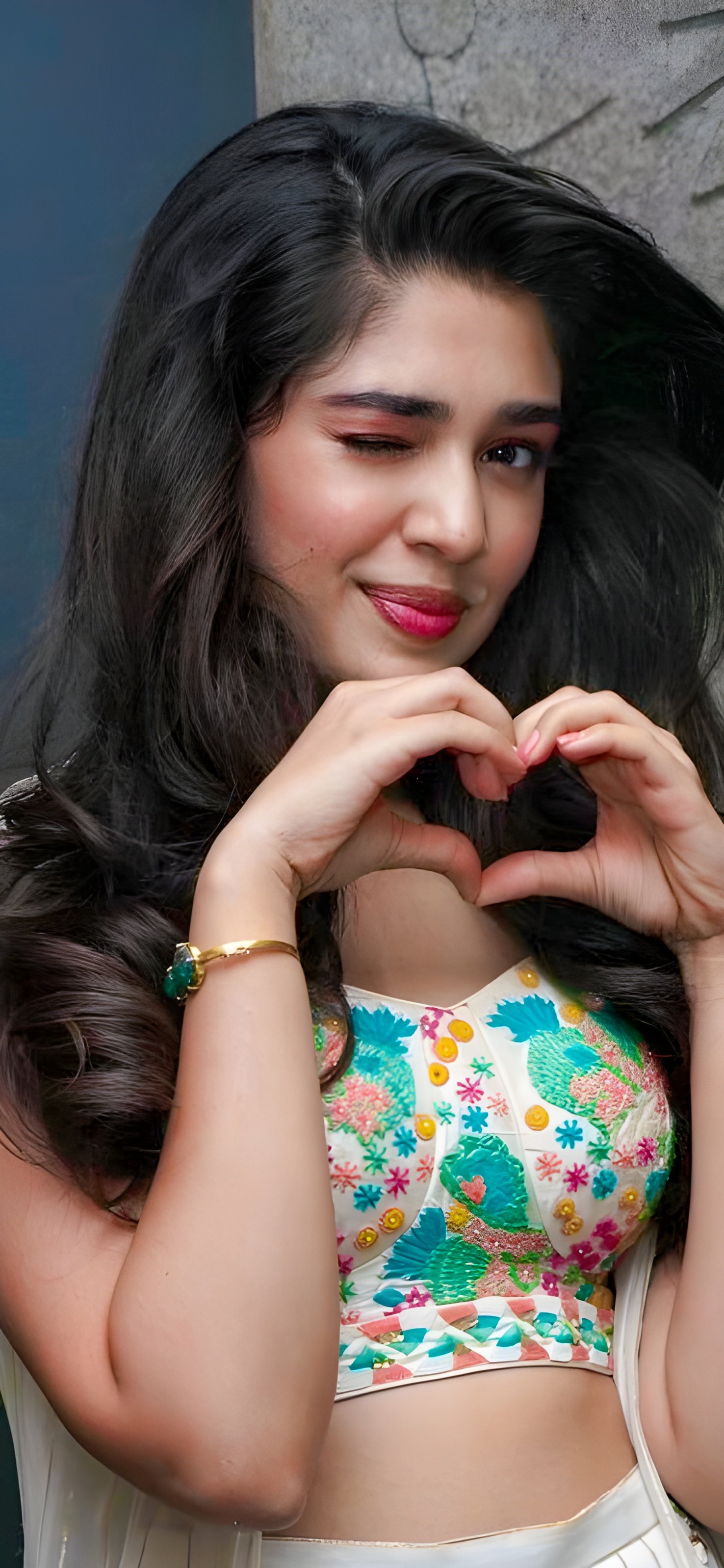 Fv16cBHakAEdraA?format=jpg&name=4096x409