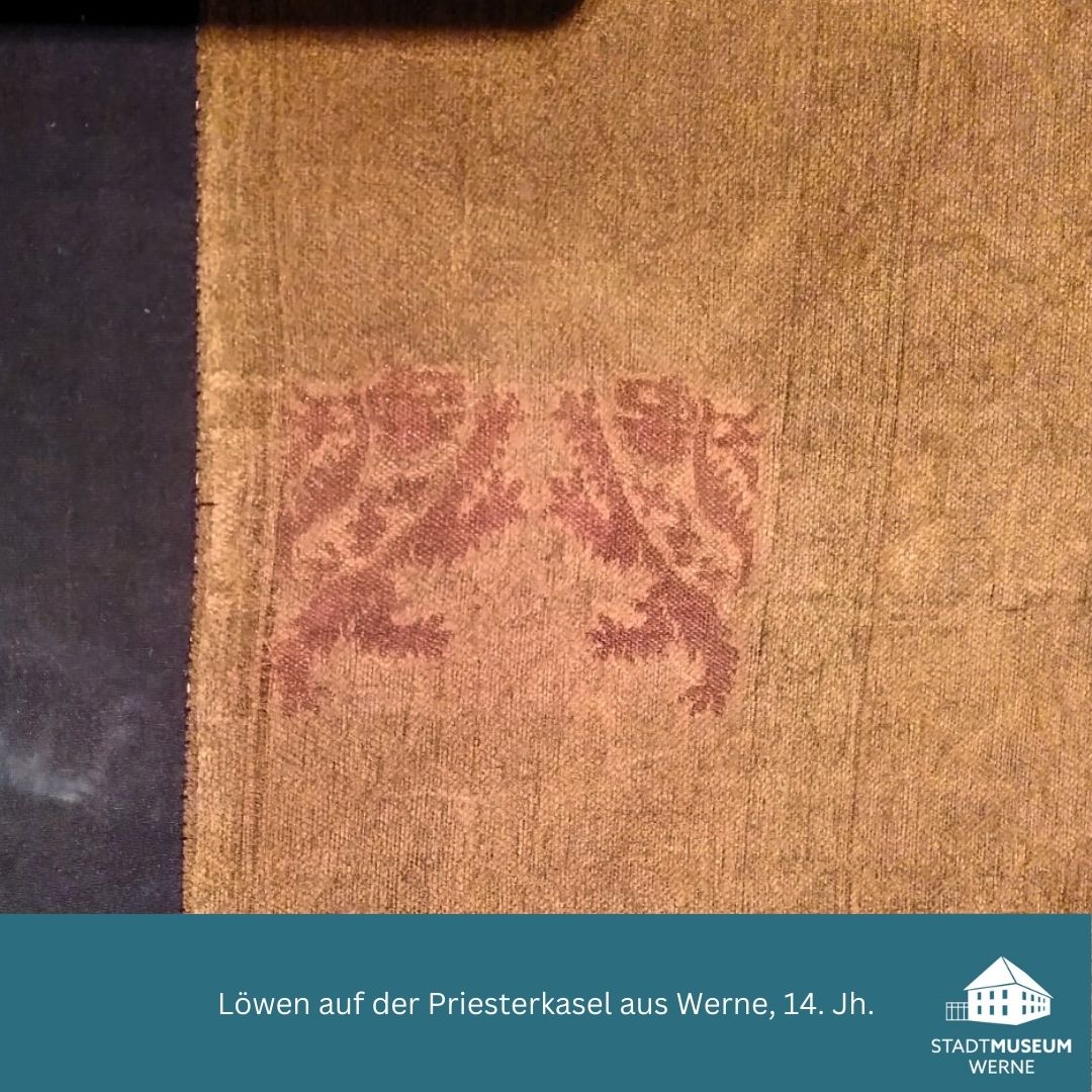 KeinRembrandt's tweet photo. Ein ganz besonderer #museumsstoff, die Seide mit ihrer wunderbaren Ornamentik aus Löwen, Greifen, Gazellen und Drachen, vermutlich aus dem 13. Jh. und in Italien gefertigt, wurde in den 1990ern in der Kirche St. Christophorus in #Werne geborgen.
#keinRembrand #Archäologie #Museum https://t.co/C3YzUKbyEo