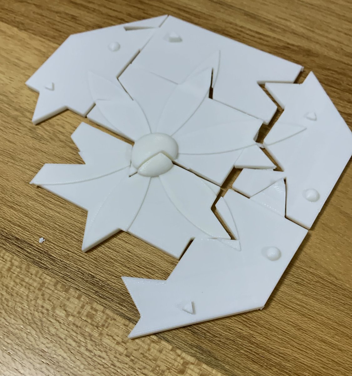 MrQInnovates's tweet photo. Excited about the outcome of a project about #CAD and #3Dprinting . Ss designed their own unique puzzle. Two more pieces to print!
@myoasiskl @tinkercad
#isedcoach #edtechchat #STEAMMakerChat #makered https://t.co/bcLzZUYhHw