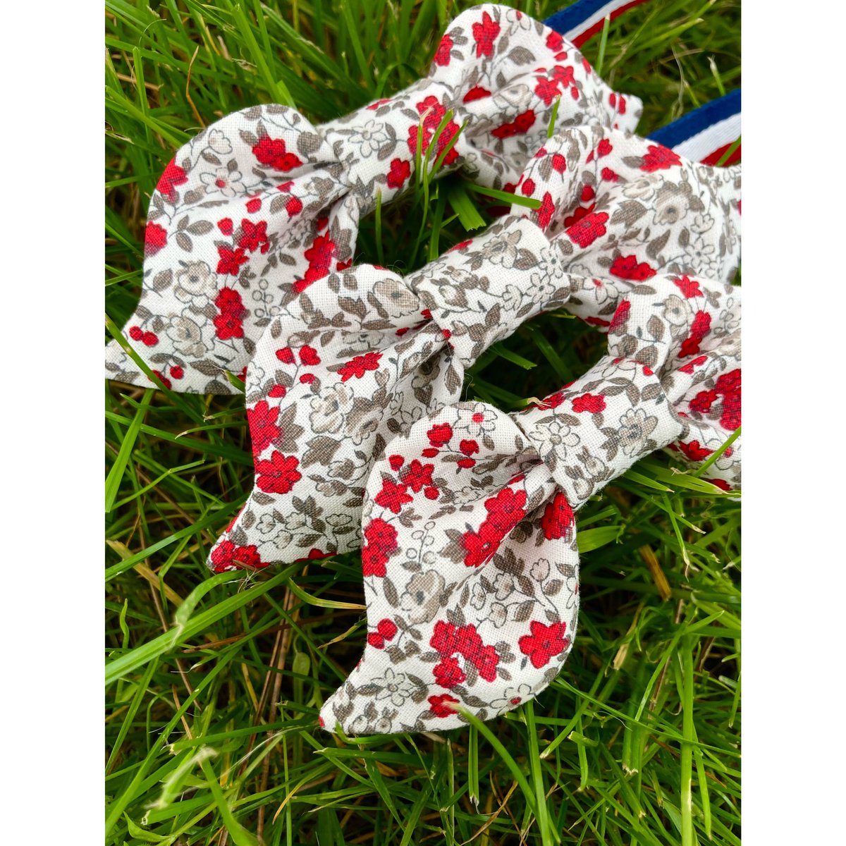 LeMoustachu_FR's tweet photo. Add a colorful and floral touch to your outfit with « Le Florissant » model bow tie ! 🌹

To order your Moustachu, go to the online store https://t.co/UsAdI7iWb8 💈

#bowtie #originalbowtie #mustache #wedding #witness #gift #flower #party #madeinfrance https://t.co/rDPeyiuHs8