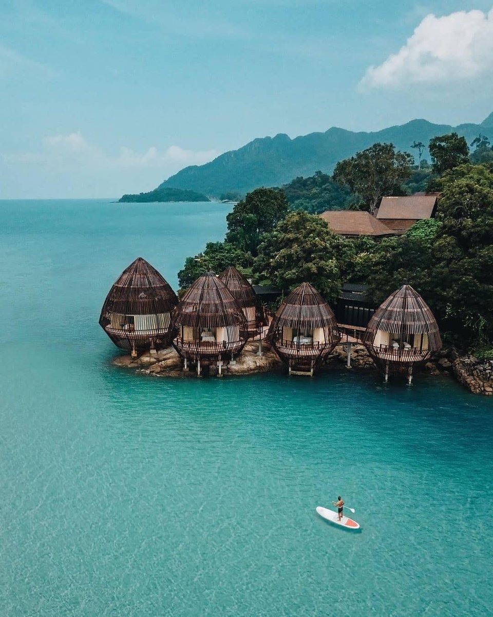 Tropical vibes in Malaysia 💚💙 Book your tour with Travello 🌏 📸 instagram.com/alexpreview