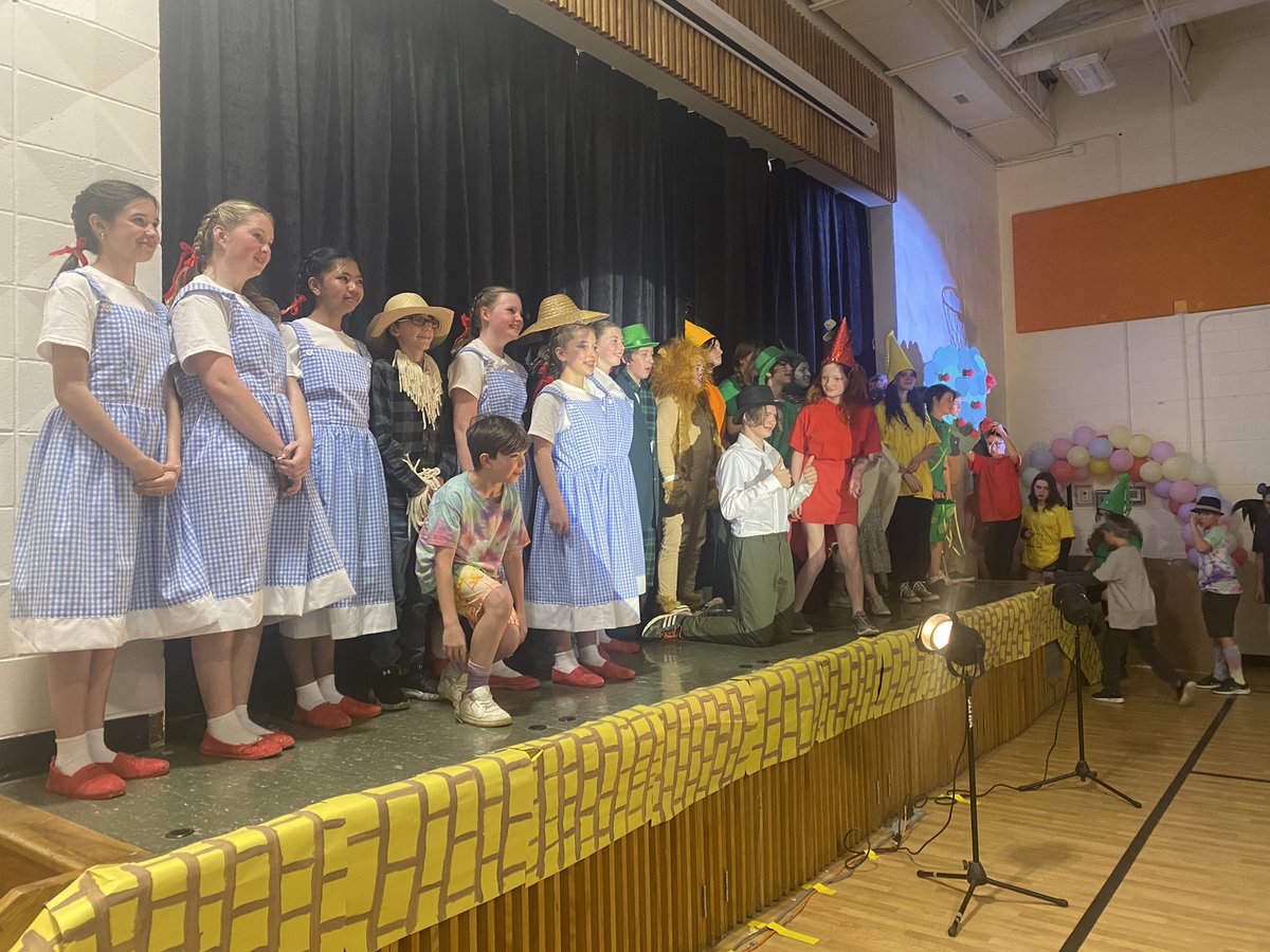 So very proud of our 6,7 and 8 students who poured their hearts into their production of the Wizard of Oz. Way to go Sacred Heart! We are so proud!  <a href="/alcdsb_shrb/">Sacred Heart Batawa</a> <a href="/alcdsb/">ALCDSB</a>