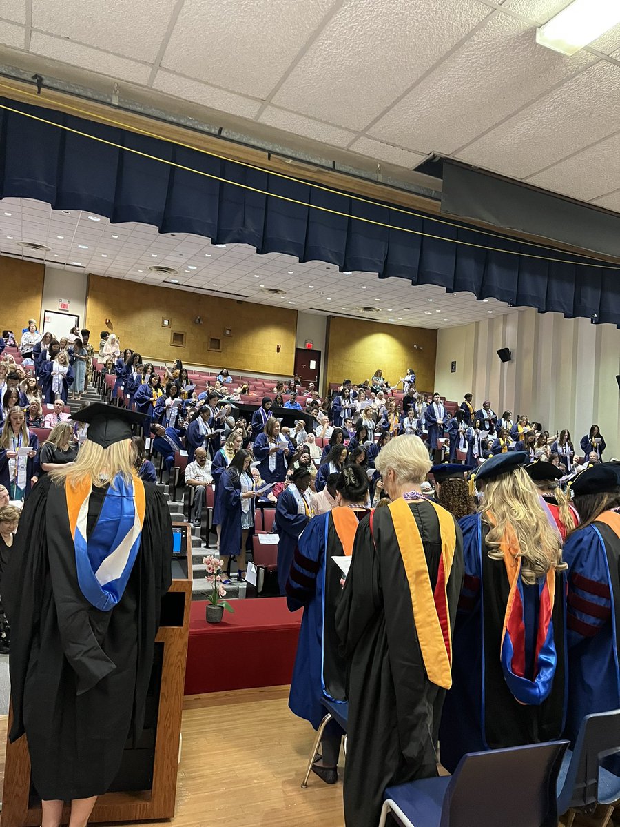 Annie J. Rohan tweet media