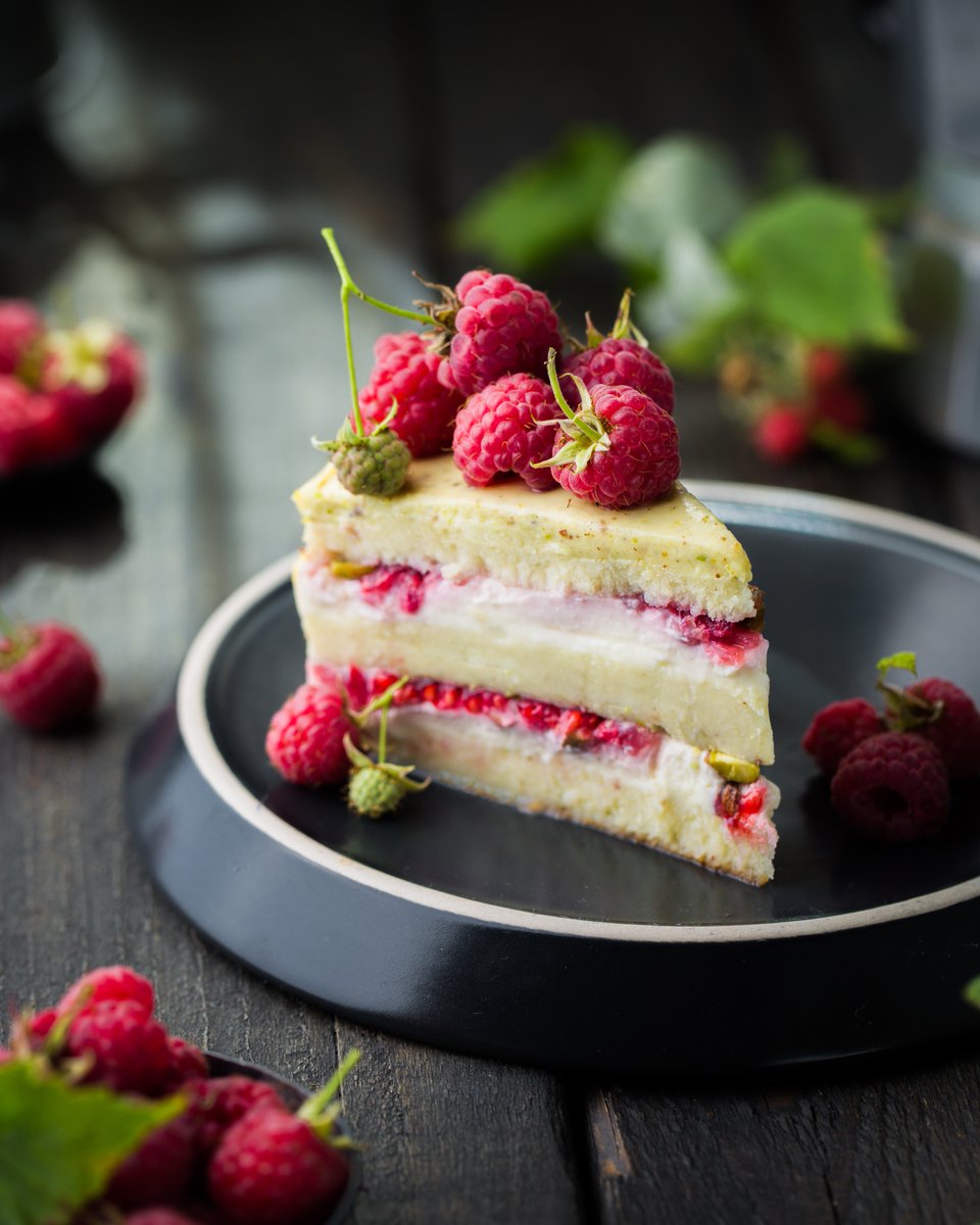 Do you favour healthy sustenance or tempting treats to fuel your working day? 🍉🍕🍫🥐

#EatWhatYouWantDay