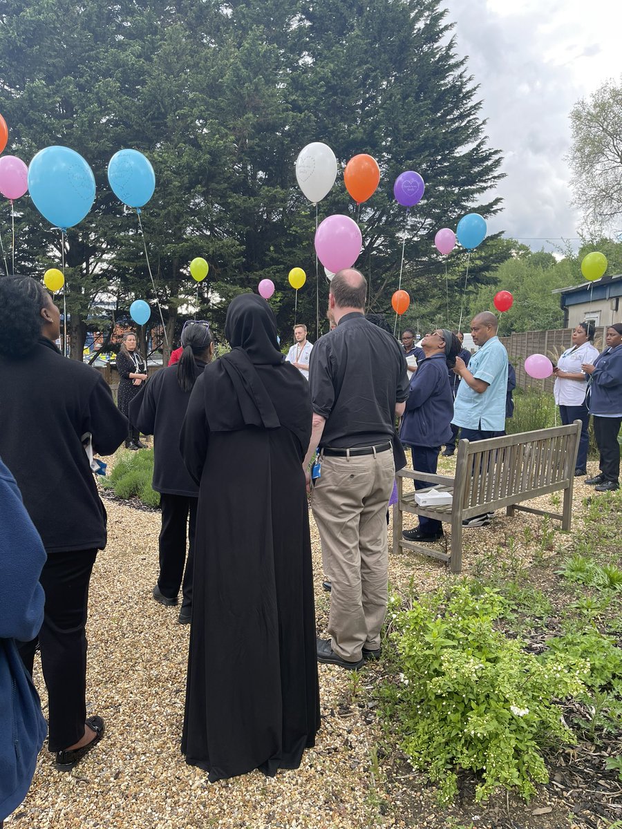 NurseRea's tweet photo. Balloon release at Huddle today for 
A celebration of life remembering our colleagues that have sadly lost their lives #DyingMattersAwarenessWeek #DyingMattersAtWork #RIEP https://t.co/RL4LnV5xIr