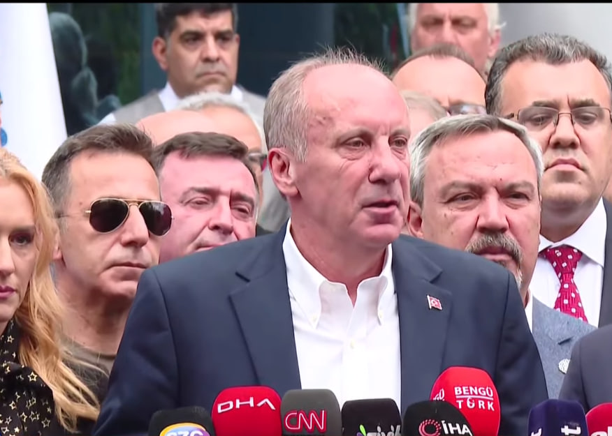 #SONDAKİKA

Muharrem İnce:

'Cumhurbaşkanlığı adaylığından çekiliyorum.'