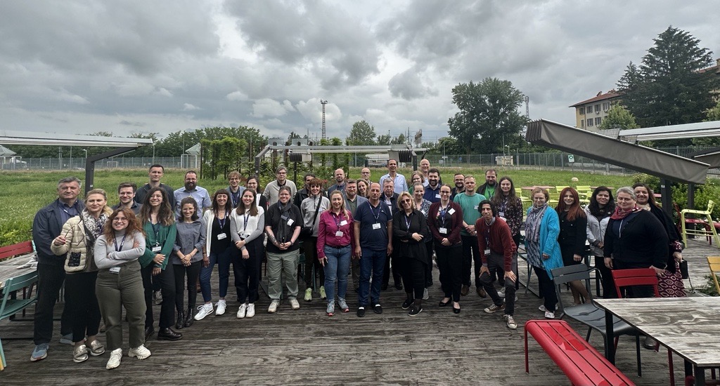 Plants_EFSA's tweet photo. We welcome the first meeting of the newly born @EFSA #ScientificNetwork on #PlantPest #Surveillance 
Its members are now ready to prepare #riskbased 
 surveys for #Xylella.

This is how we celebrate the #PlantHealthWeek !

#SurveyDesign
#EffectiveStrategies https://t.co/quNpWveYmX