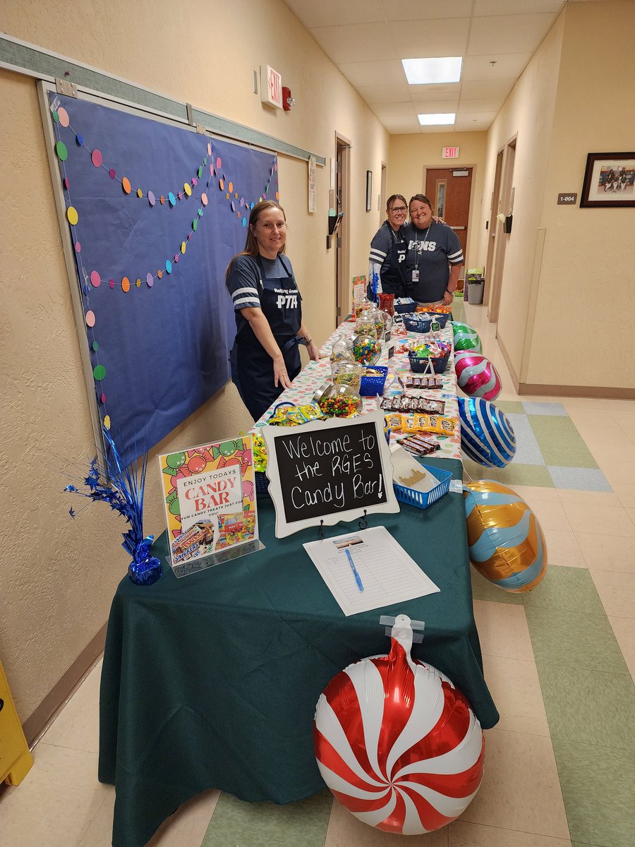 RollingGreenEl's tweet image. The Candy Bar is open for our awesome staff!! 
#weroarwithpride
#thankanEducator