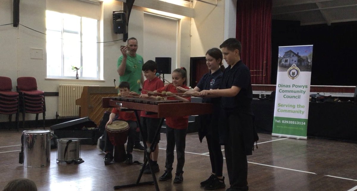 DinasPowysPS's tweet photo. A huge thank you to ⁦@GGDPMF⁩ for organising an amazing Samba Workshop with ⁦@c_musicaladvent⁩ for our Year 5/6 School Choir pupils. #musiceducation #expressivearts 🎵🥁🪘 https://t.co/qQK202Vson