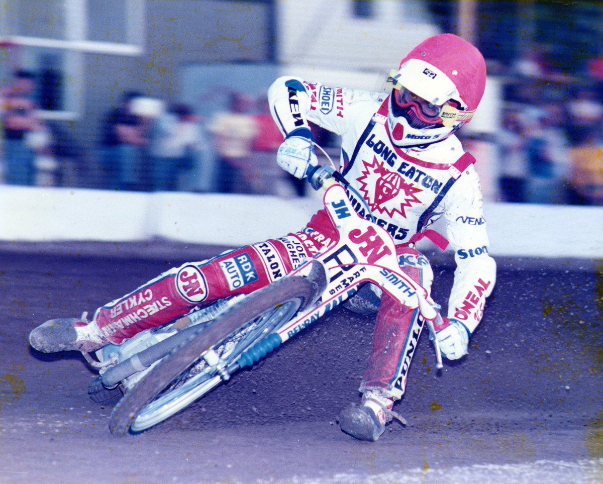 staechmanager's tweet photo. Throwback Thursday! Sideways at Long Eaton 1991. Grippy track - the bike is low going into the corner. Good times, great memories ❤️ #TractionAction https://t.co/FNFxmQ1mSq