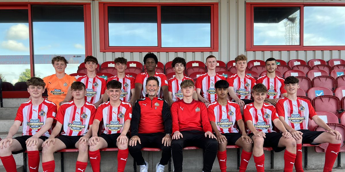 leeavy's tweet photo. Been a Beltin send off for our @altrinchamfc #Classics 
Photo shoot, Dads v Lads and even sneaked in a pic with the brilliant @anto_v25 
It’s been an honour &amp; a privilege to manage this team for what’s been an amazing 10 years ♥️ https://t.co/lwhTPLZitq