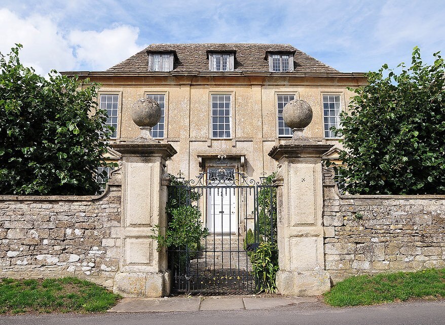 Cotswold Buying Agent tweet media