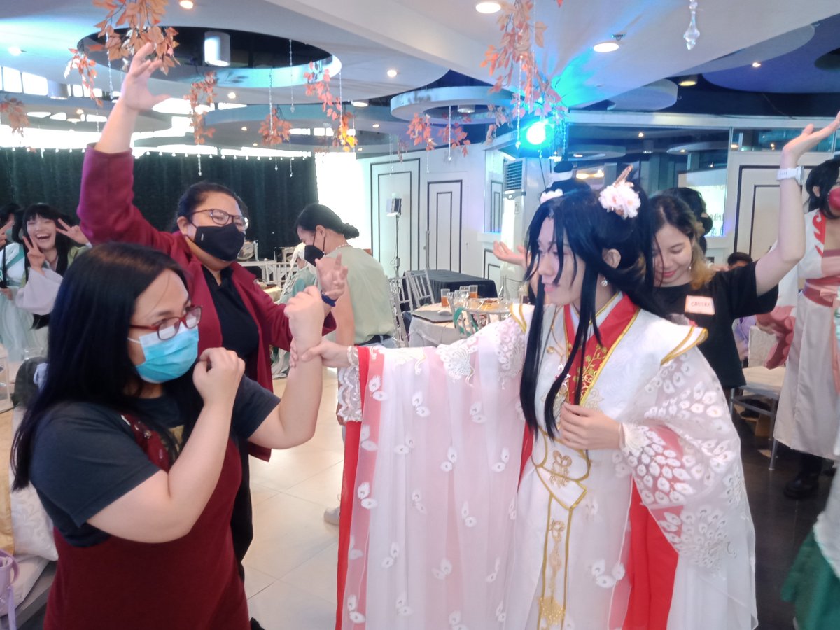 stringsoffateph's tweet photo. What do you think of the previous teams so far? Well, I hope you enjoyed them because our next sect is here! Let's take a look at the Qing Jing Peak sect!
Here are the photos taken by Sect Leader Shen Qingqiu!
https://t.co/Fbnlkr5PJs
#stringsoffate23 #SOF2023 https://t.co/urc5JZf278