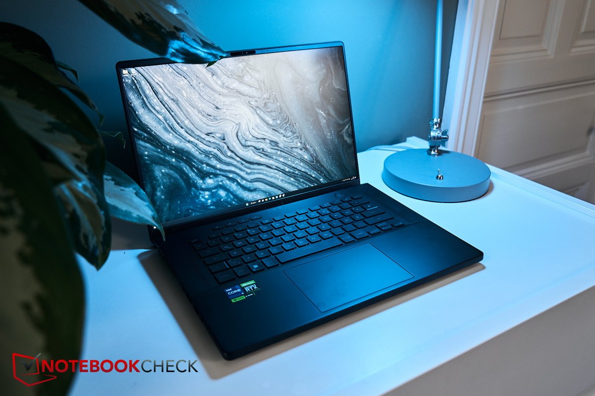 notebookcheckit's tweet photo. Recensione del portatile #AsusROG #Zephyrus M16 (2023) #RTX4090 con un display #MiniLED super luminoso
https://t.co/zJRR8eQHlq
#Asus #ROG #StrixG17 #computer #laptop #asusrog @ASUS #gamingcommunity #GamingNews #gamergirl #GamingSetup #gamingtwt #GamersUnite @ASUSItalia @ASUS_ROG https://t.co/w16jhGZDuM