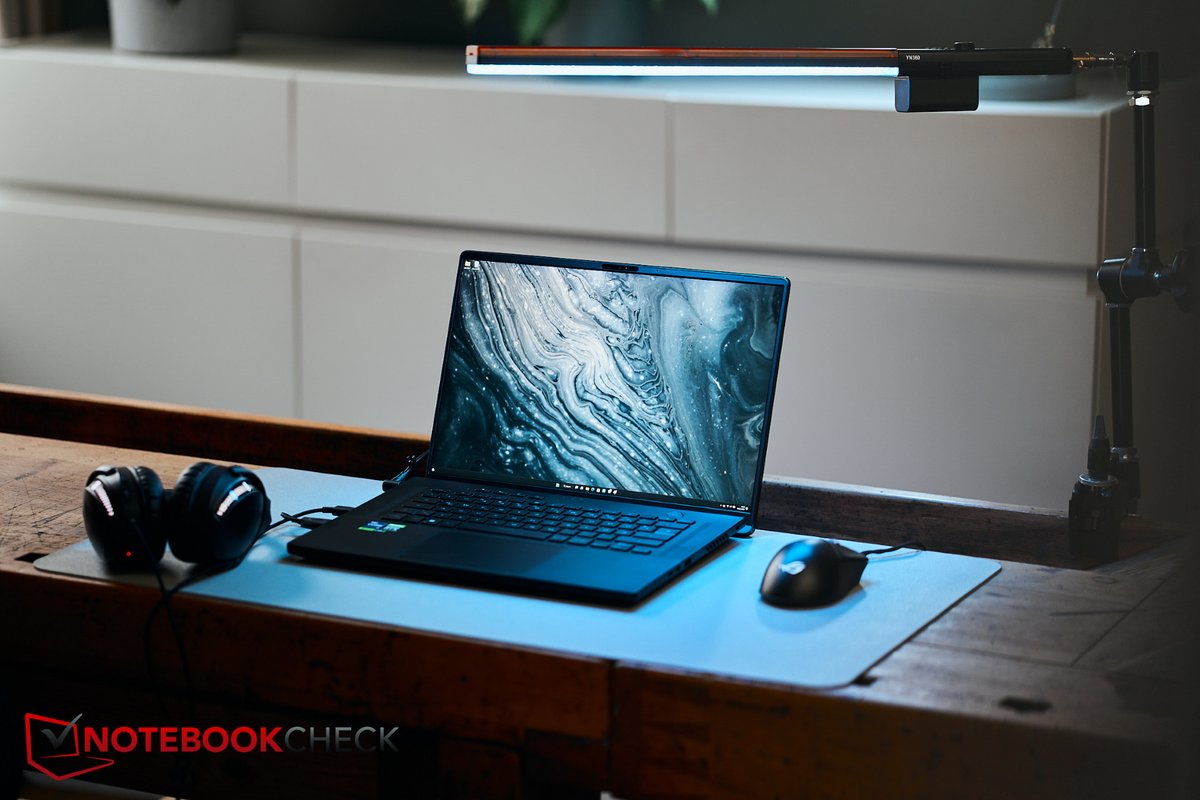 notebookcheckit's tweet photo. Recensione del portatile #AsusROG #Zephyrus M16 (2023) #RTX4090 con un display #MiniLED super luminoso
https://t.co/zJRR8eQHlq
#Asus #ROG #StrixG17 #computer #laptop #asusrog @ASUS #gamingcommunity #GamingNews #gamergirl #GamingSetup #gamingtwt #GamersUnite @ASUSItalia @ASUS_ROG https://t.co/w16jhGZDuM
