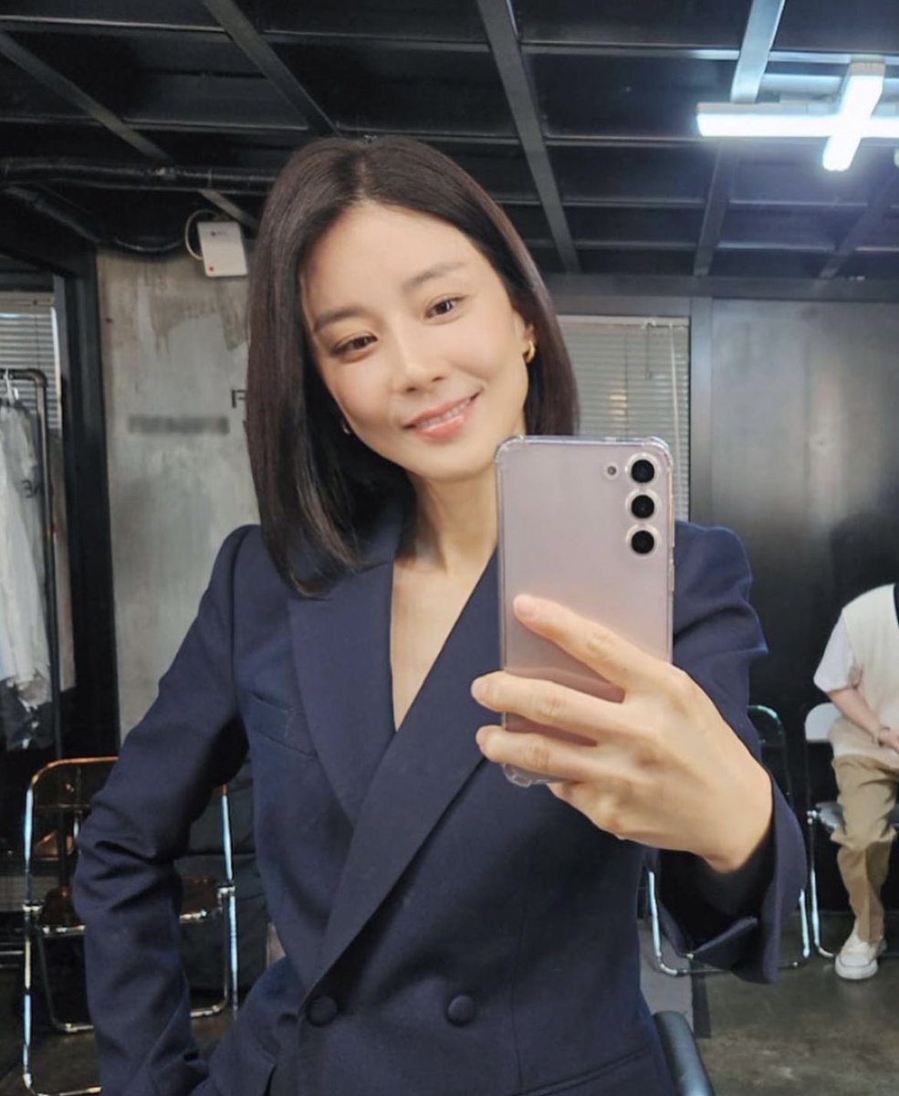 lbylafe_th's tweet photo. [IG] leeboyoung_official: ยินดีที่ได้พบค่ะ💕 https://t.co/YPjJcR1Zmt
