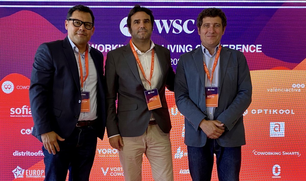 Startup_VLC's tweet photo. Asistimos a #TheCoworkingConference, el encuentro que convierte a #Valencia en la capital del #coworking reuniendo a más de 200 profesionales del sector 📍
📸 @Krloosrivera, @manuelzeabarral y @nacho_mas
#CWSC https://t.co/bhbQKUrsaA