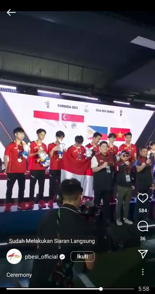 48esports's tweet photo. Selamat untuk Tim Valorant Indonesia yang berhasil membawa medali Emas pertama dari cabor Esports 👏👏👏

Keputusan ini diambil setelah panitia mengumumkan Indonesia dan Singapura sebagai Juara bersama

Credit by: Instagram LIVE PBESI

#SEAGames2023 #EmasUntukIndonesia #IndoPride https://t.co/5jNTKQwsOt