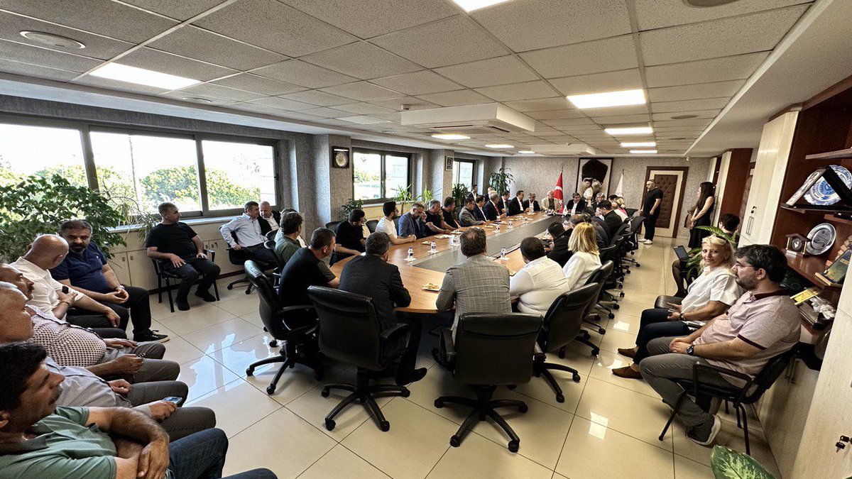 Milletvekili adayımız sayın <a href="/emin_ekmen/">Mehmet Emin Ekmen</a> ve yönetimimiz ile MTSO Başkanı Sn. Ayhan Kızıltan ve yönetim kurulu üyeleri ile bir araya gelerek Mersin'imizin geçmişten günümüze sorunlarını konuştuk.Misafirperverliği için teşekkür ederiz.
#KAZANACAĞIZ <a href="/devapartisi/">DEVA Partisi</a> <a href="/alibabacan/">Ali Babacan</a>