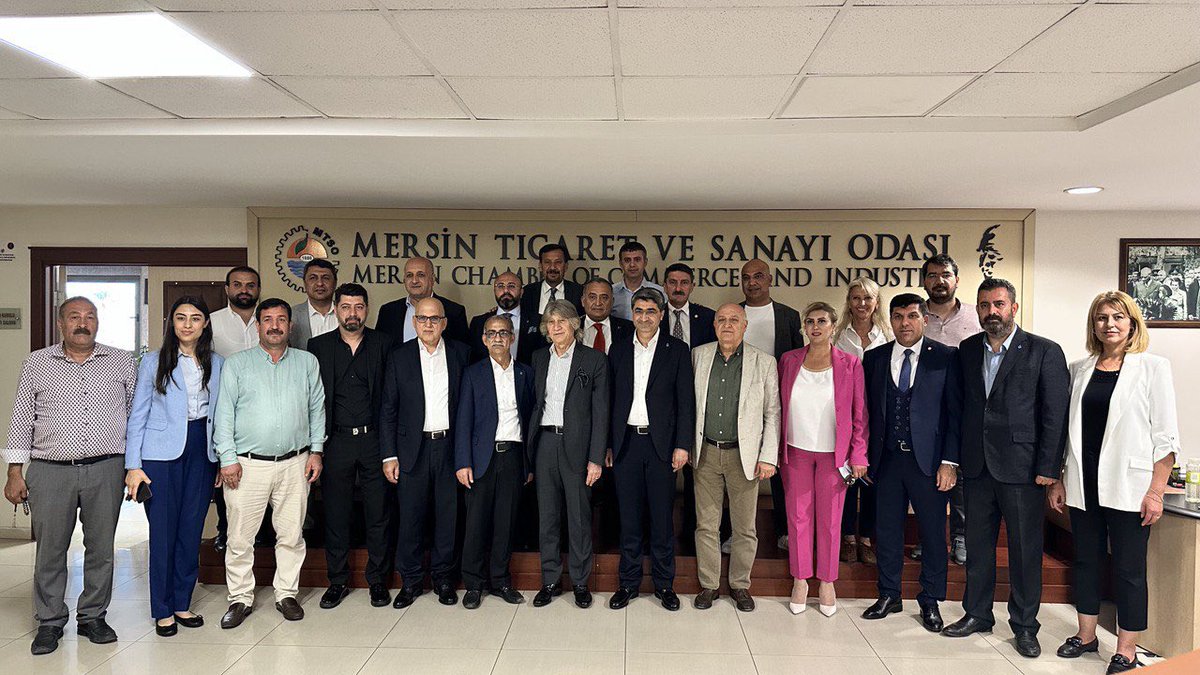 Yenisehire_deva's tweet photo. Milletvekili adayımız sayın @emin_ekmen ve yönetimimiz ile MTSO Başkanı Sn. Ayhan Kızıltan ve yönetim kurulu üyeleri ile bir araya gelerek Mersin'imizin geçmişten günümüze sorunlarını konuştuk.Misafirperverliği için teşekkür ederiz.
#KAZANACAĞIZ @devapartisi @alibabacan https://t.co/CgUJuJ74hv