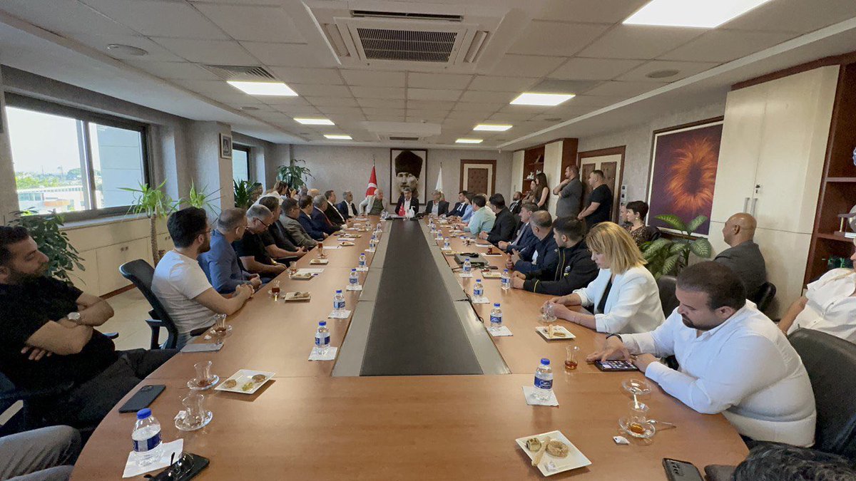 Yenisehire_deva's tweet photo. Milletvekili adayımız sayın @emin_ekmen ve yönetimimiz ile MTSO Başkanı Sn. Ayhan Kızıltan ve yönetim kurulu üyeleri ile bir araya gelerek Mersin'imizin geçmişten günümüze sorunlarını konuştuk.Misafirperverliği için teşekkür ederiz.
#KAZANACAĞIZ @devapartisi @alibabacan https://t.co/CgUJuJ74hv