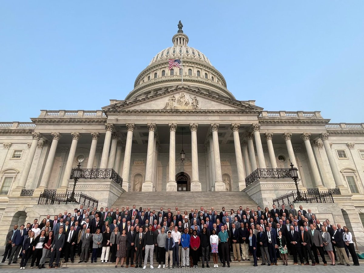 creighton_mm's tweet photo. National Golf Day was an experience unlike any other. It was a very eye-opening week for me. Thank you, @NufarmUSTurf and the @GCSAA, for the opportunity to participate and be a part of the #EXCELLeadership program! https://t.co/uUo46kRPAu