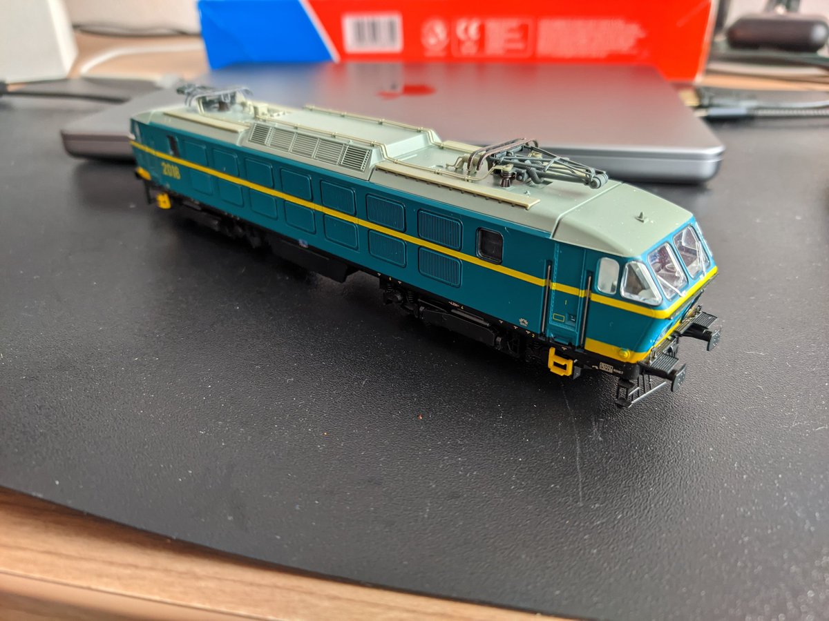 anton6437's tweet photo. Thank you @HuskySethy and @Phynnax for this loco, finally a more modern SNCB train in the fleet! Love the both of you very much ❤️ https://t.co/DGWIYrE3Se