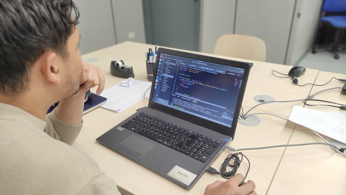 Saregune's tweet photo. El grupo de formación en programación #JS Avanzado, está creando una aplicación web para comparar precios de productos en diferentes supermercados. ¡Mira de qué se trata!
#FSE #WomensLearningToCode #CodigoEnElCascoVG @sendotuAB
https://t.co/9CQtMql0Oh https://t.co/Lbt6DKxWkd