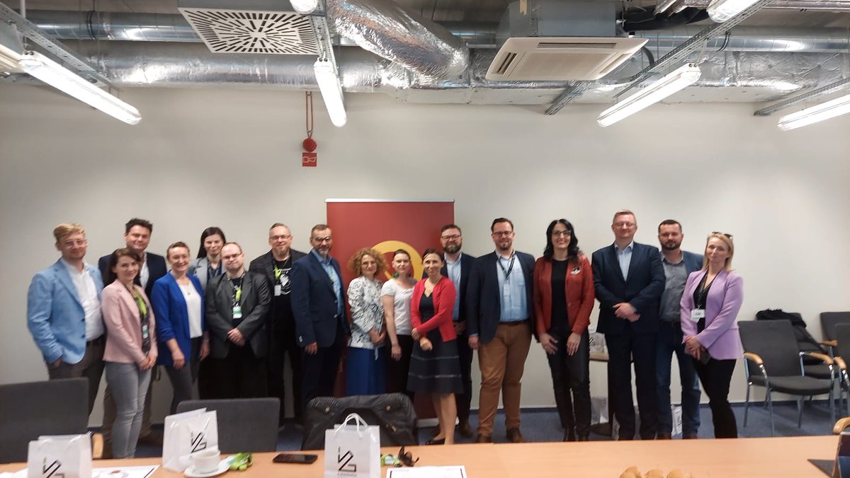 PIAP_Space's tweet image. We encourage you to read a few words summarizing the participation of Anna Nikodym-Bilska and Weronika Borowicz in the course &quot;An Introduction to Space Ecomonics&quot; 🛰️
👉tiny.pl/wz8g3
@PIAP_Space @KozminskiUni @AgencjaRozwoju 
#space #piapspace #spaceeconomics