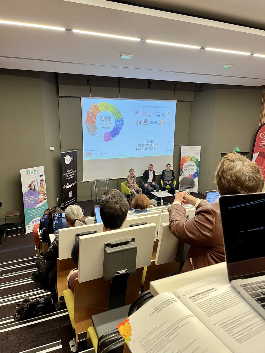 pays_basque's tweet photo. ATELIER 1️⃣ « Le matériel numérique : comment gérer des achats responsables », c’est parti !
Avec Marc Antoine Lasarte de @blueconfig, Richard Becard de #Netiful et @nathaliesauzezau de @anticpaysbasque.
#numeriqueresponsable #anticpaysbasque #itforhuman #innovationnumerique https://t.co/UeIsKKGgga