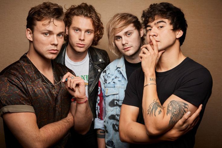 jntd_'s tweet photo. 5SOS (5 seconds of summer) เป็นวงป๊อปร็อคจากออสเตรเลีย ทำเพลงออกมาหลายอัลบั้มแล้วนะ เพลงดีๆเยอะมาก แสดงสดก็ดี เพลงดังๆตอนนี้ก็ Youngblood , Teeth, Ghost of you และอื่นๆอีกมากมาย เมมเบอร์ทุกคนน่ารัก แมสเถอะ จะได้มาไทย 🥹 อยากดูวงโปรดเล่นสดซักครั้ง https://t.co/XADAakTznV