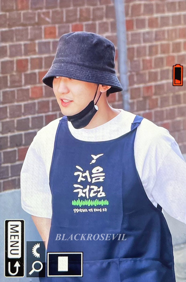 BLACKROSEVIL61's tweet photo. 230511 🧏🏻‍♂️✨ #찬열 #CHANYEOL 기여어❤️‍🔥 https://t.co/kMlwQKSccN