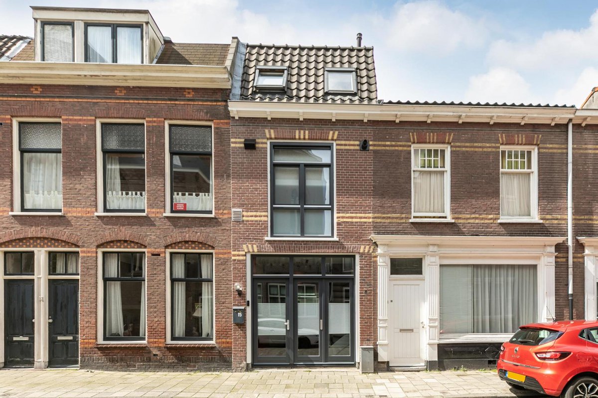 puurmakelaars's tweet photo. Te koop: #Woonhuis, Generaal De la Reijstraat 15  #Haarlem Energielabel B. Vraagprijs € 675.000. Info: https://t.co/g9gDiJrkXT https://t.co/4KsI5GQXOa