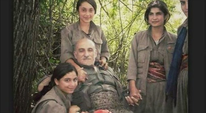 Bu adamın oy istediği şahsa oy vermeyecez.