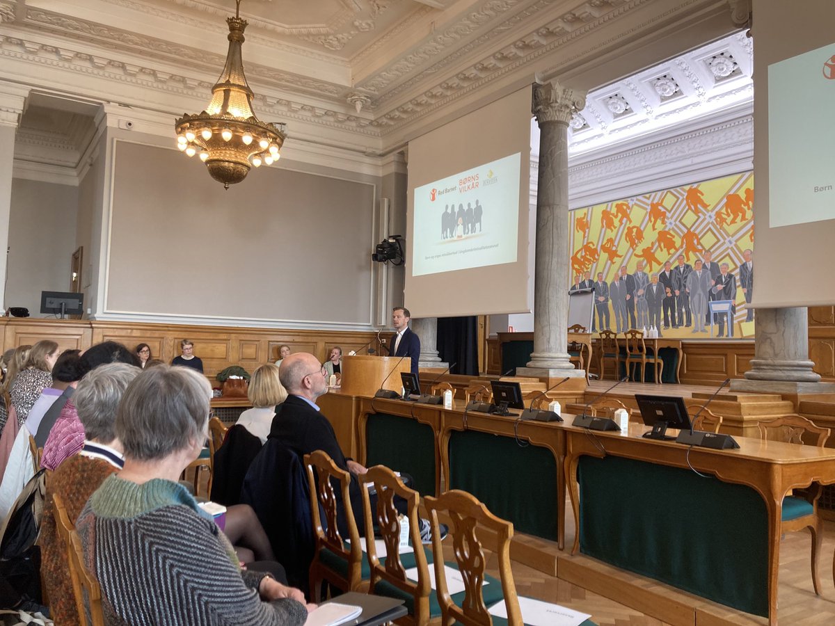 redbarnetdk's tweet photo. Så er vi igang med debatten om børn og unges retssikkerhed i Ungdomskriminalitetsnævnet. Tak ⁦@PHummelgaard⁩ for at bidrage til debatten og ønsket om at styrke arbejdet for at hjælpe kriminalitetstruede børn og unge. #dkpol ⁦⁦@justitiaorg⁩ ⁦@BornsVilkar⁩ https://t.co/bmhf1akWb9