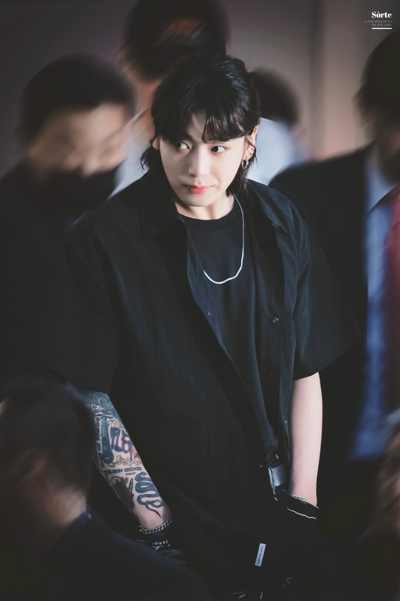SORTE613's tweet photo. 정국이 퇴근 폼 미쳤따!😭😭
그리고 내가 사랑하는 
정구기 타투🫶🫶🫠🫠

230510 Calvinklein 브랜드 행사 정국 HQ 고화질 

#전정국 #정국 #JK #JUNGKOOK #ジョングク
@BTS_twt https://t.co/pMlRHINP4u