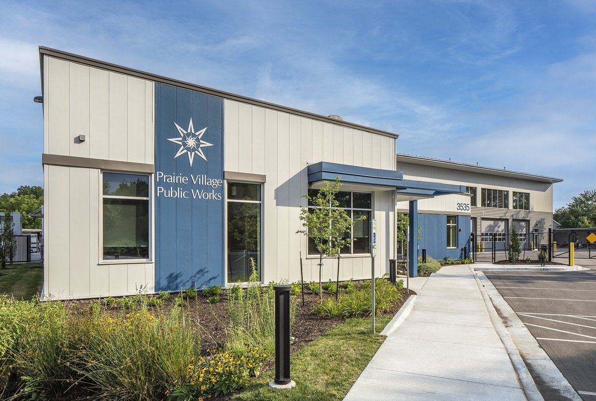 TriumLimited's tweet photo. Energy-efficient and eco-friendly building features include variable refrigerant flow HVAC system and exhaust hose reels with dedicated fan. These features improve indoor air quality and lower energy costs.#greenbuilding#energyefficiency #indoorairquality 
https://t.co/qoIsGO2yyj https://t.co/oKiZRneo2d