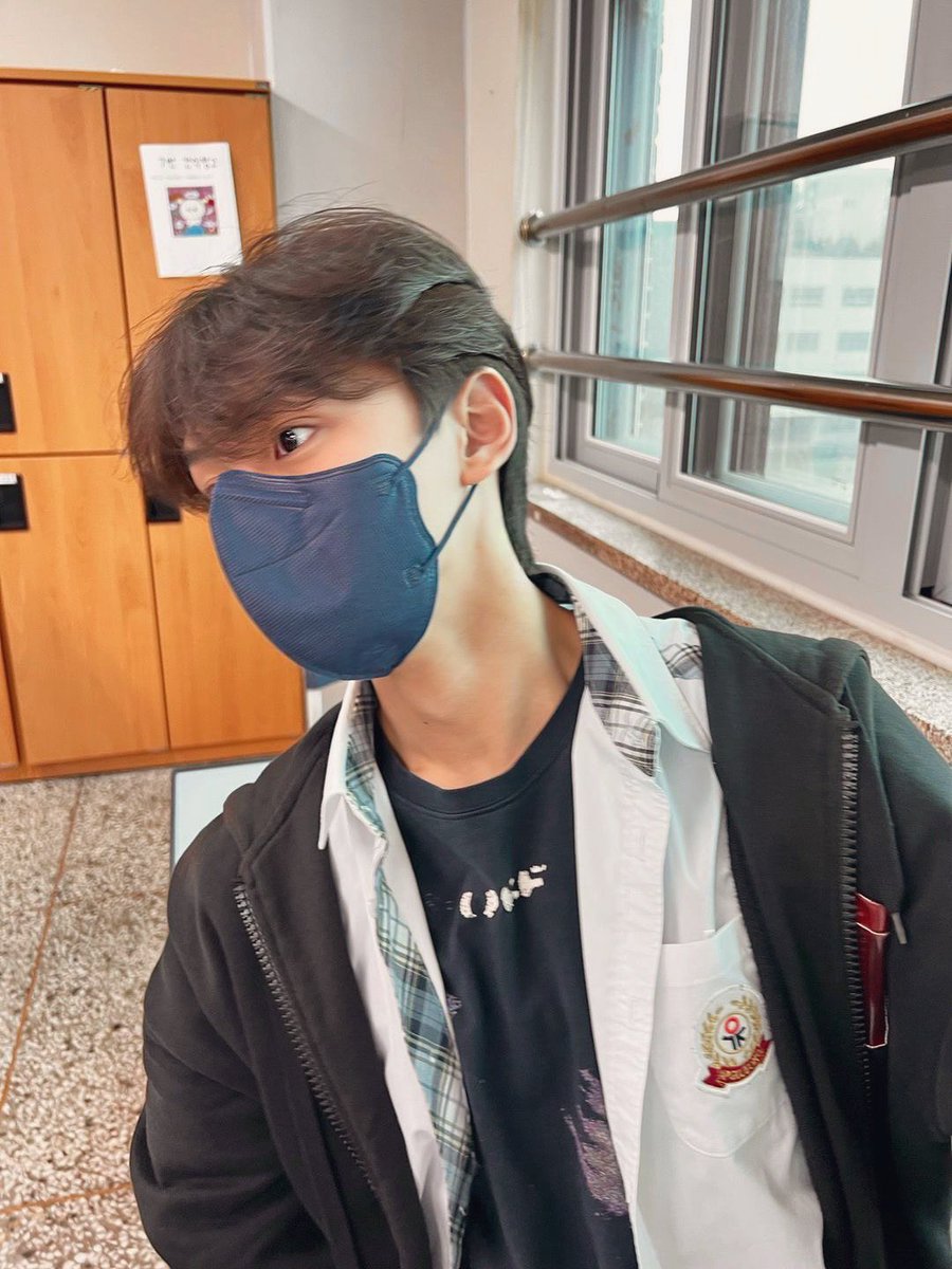 starfess's tweet photo. -idol ada yg tw ga cowo ini sapa? send3r pake fotonya buat dijadiin ava hampir 2 bulan soalnya cakep gitu.. tapi sampe skrg gtw namanya sapa karn lupa terus asal comot juga🥲 https://t.co/T0IXuFpMu3