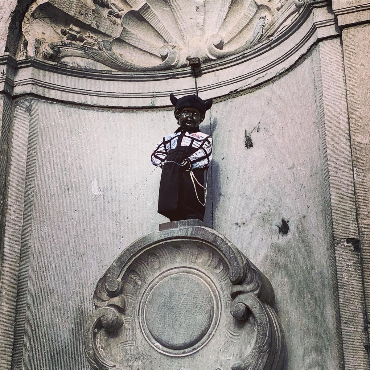 AllemaalSam's tweet photo. Yesterday, we gave the start of the @TheBelgianPride week in #Brussels This marks the start of a 10 day-long celebration of #love, #equality, and acceptance for the #LGBTQ+ community in #Belgium #BrusselsPride #EuropeanPride @vooruit_nu @PSofficiel @RainbowRose_PES @PES_PSE 🏳️🌈🏳️⚧️ https://t.co/OL3sDLo9rx