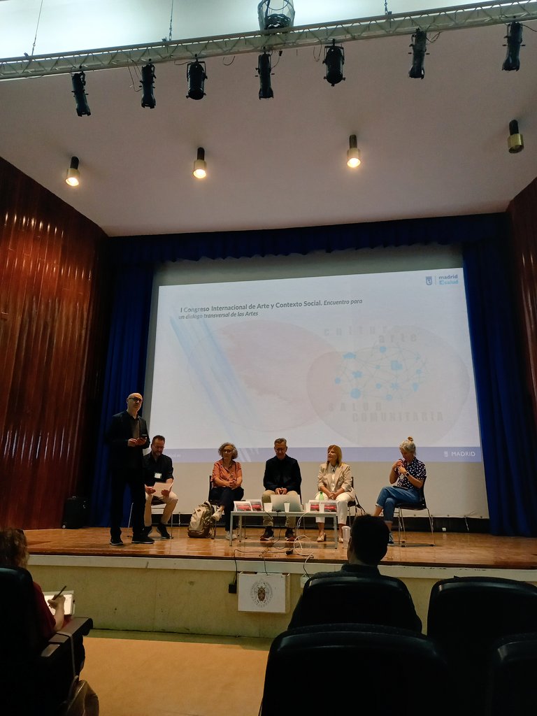 LorenaLpzMdz's tweet photo. Damos el pistoletazo de salida al I Congreso Arte y Contexto Social @MuPAI_BBAA @bbaaculturaUCM https://t.co/4NOvO9FYQs