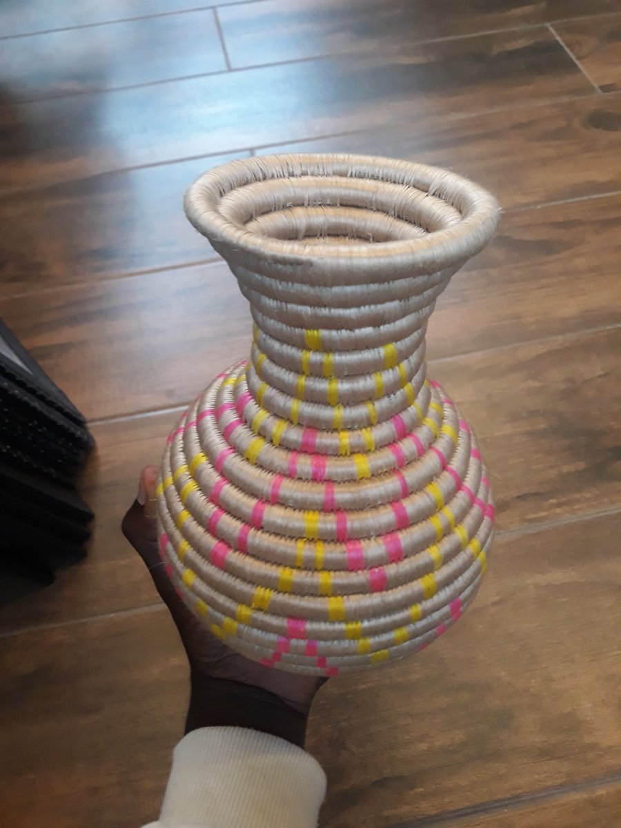 Artstoreug's tweet photo. @Artstoreug grab yr #handmadecoin basket π
At 20k . Watspp(0756767756) me for delivery free #Artstoreug https://t.co/rd59Es23xq