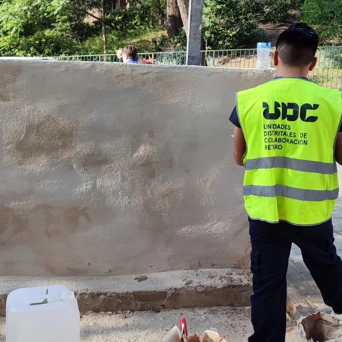 MontserratFUHEM's tweet photo. 📢 ¡No queda nada! 🕐Os recordamos que el próximo 20 de mayo🗓️ nos juntaremos🫱🏻🫲🏻 para recuperar el mural de #JohnLennon 🖌️ ¡Ya lo están preparando! ¡Os esperamos!🤗👏🏻
#jmdretiro
#avretironorte
#madrid
#FUHEM
@laruecaasociacion https://t.co/f4uYLHMJX7