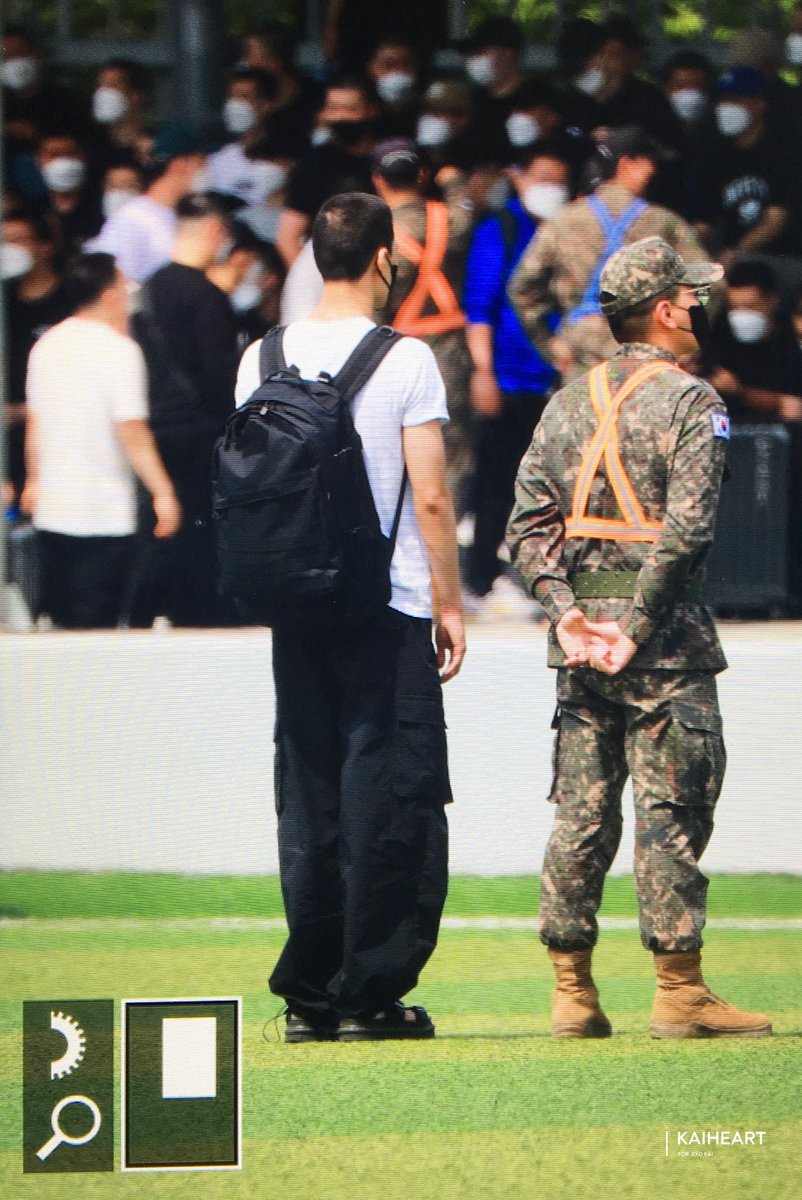 Selamat menjalankan masa pelatihan dan selamat bertugas, kami akan selalu menunggumu untuk kembali dan menepati janji kita. Jaga kesehatan, jangan terluka, tetap bahagia, dan kembali dengan selamat kim jongin🫡💛
#언제까지나_종인이와_함께할게
#AlwaysHereForJongin