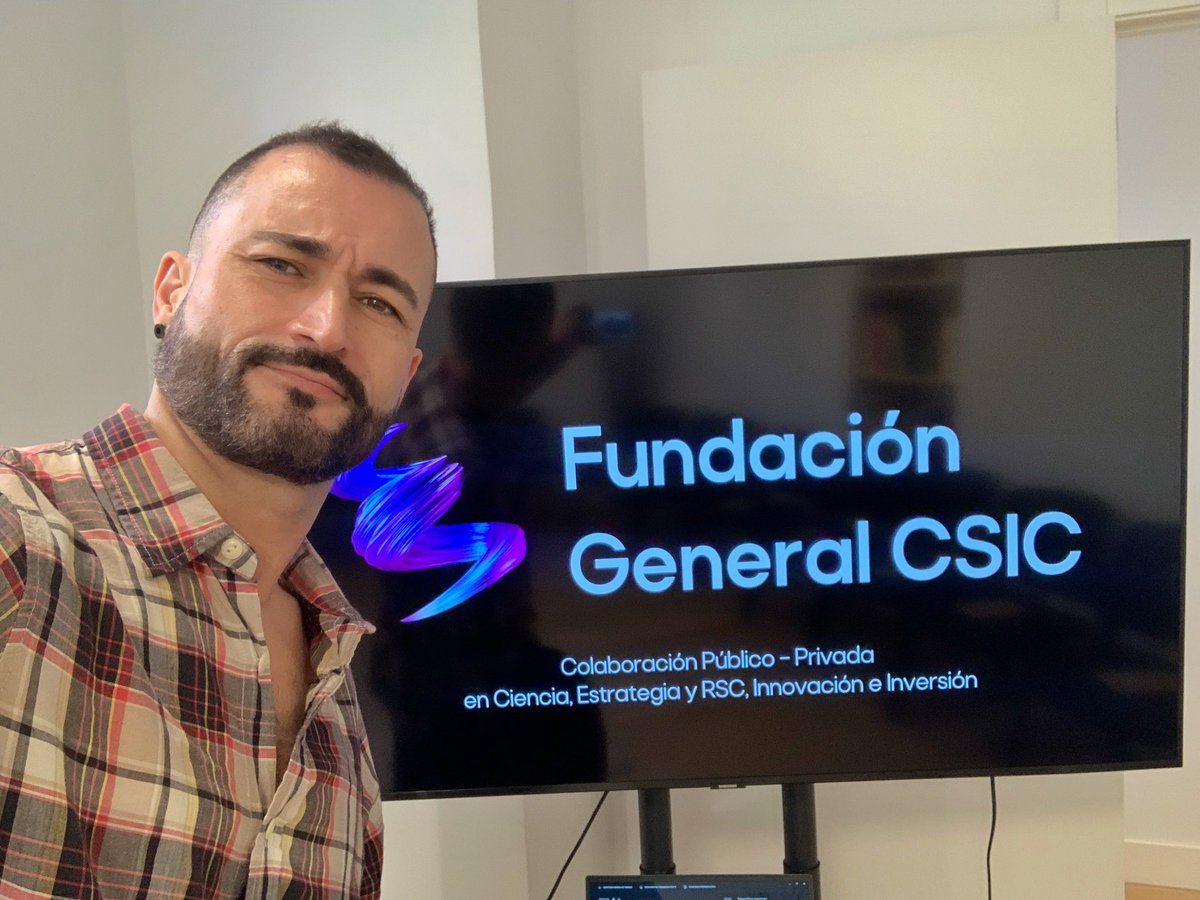 Marcos_Pergon's tweet photo. Hoy toco evento Kick Off de ComFuturo para la fundación del CSIC https://t.co/kteitp2JtO