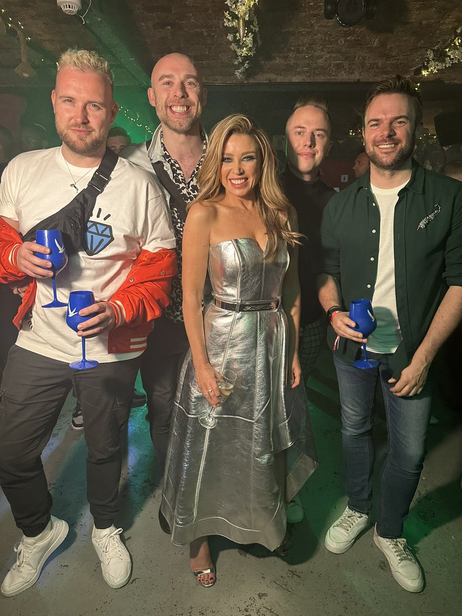 chrisgolds's tweet photo. I WASN’T EXPECTING THAT. ♥️

The absolutely STUNNING @DanniiMinogue at last night’s #IKissedABoy launch. What a show, and Dannii is just incredible in it. We Stan. https://t.co/pgOcacKohk