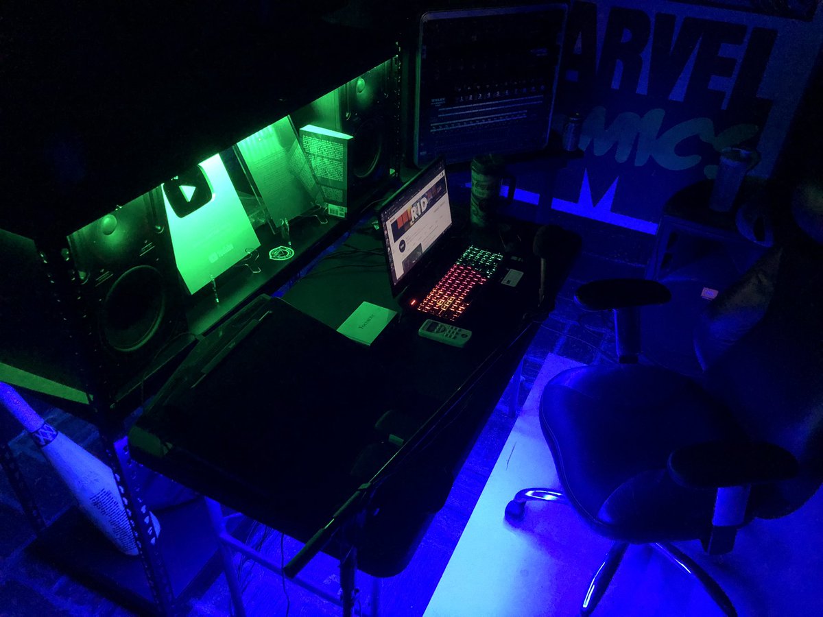 Quintana_Troll's tweet photo. 📌Les comparto imágenes de mi baticueva, es el estudio de #TopProductions©️ y aquí nos divertimos mucho haciendo los videos de @RIDTelevision y de otros canales en @YouTube https://t.co/wXRTpx8oWA