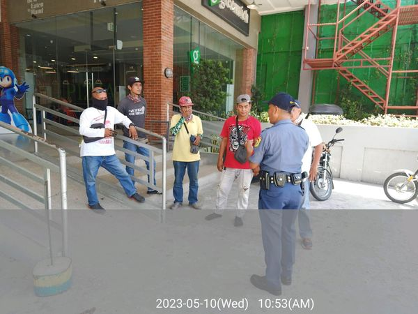 paniquips's tweet photo. PANIQUI MPS, TARLAC PPO
Dialogue with TODA Members

On May 10, 2023 at about 10:50AM, PEMS Ferdinan Olegario, Patrol Supervisor, conducted visitation at Tricycle Terminals/TODAs along Del Pilar St vicinity of Brgy Poblacion Norte, Paniqui

#SerbisyongNagkakaisa
#ToServeAndProtect https://t.co/qDOBEqaPsW
