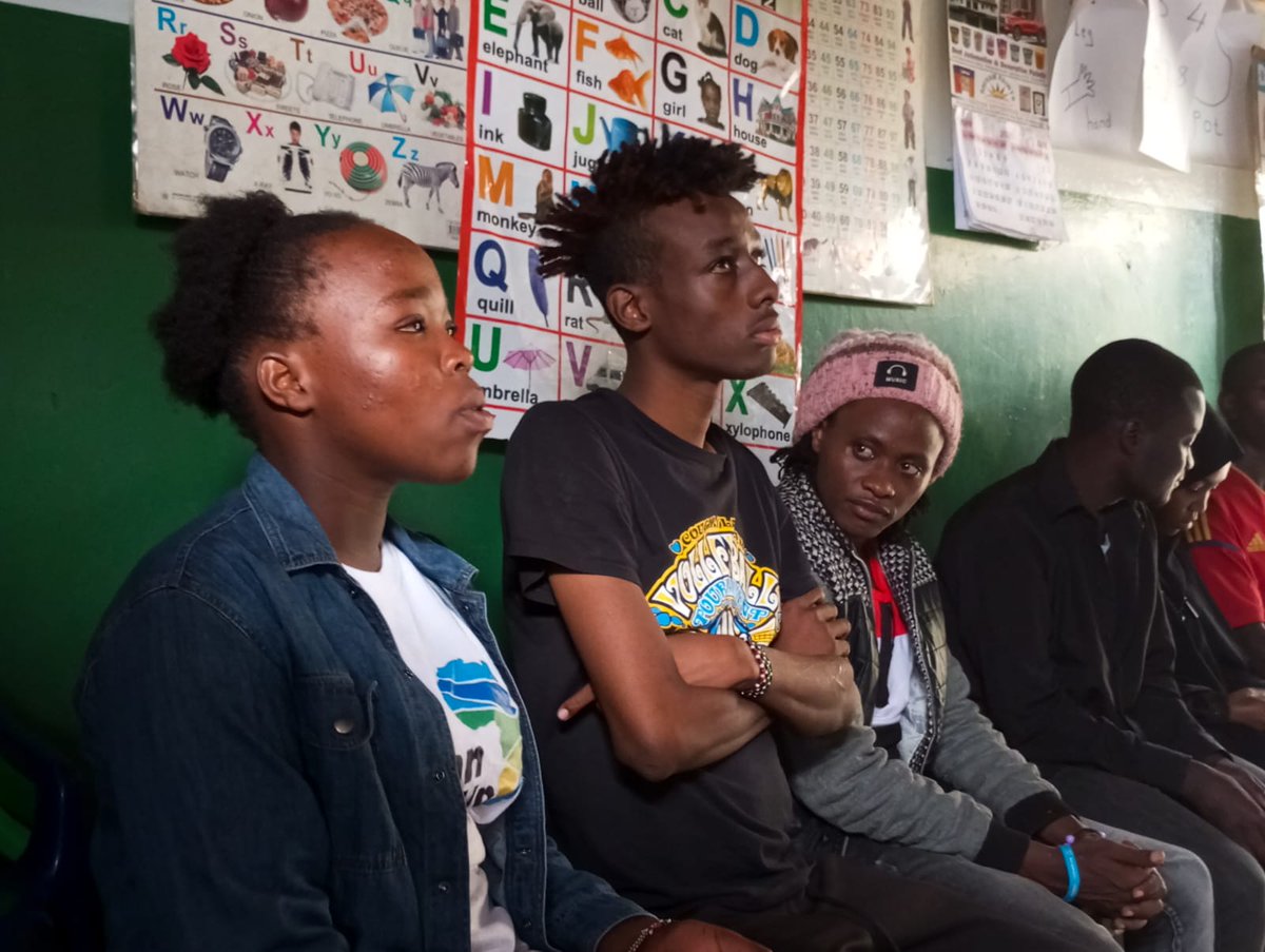DFHRC's tweet photo. Every Child has the right to live free from violence, exploitation and abuse. Great insights from our youth mentor @jayabbas00  for the #stepdowntraining on #childprotection. #BreakingCyclesOfViolence #JuuIkoSawa https://t.co/uIKtFyPBEC
