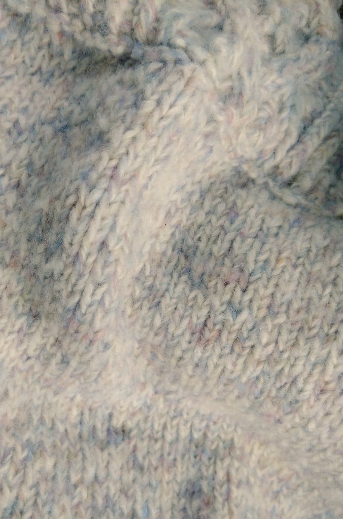 singetuneko's tweet photo. 本日の待ち時間のおとも🧶 https://t.co/y8N0exskUl