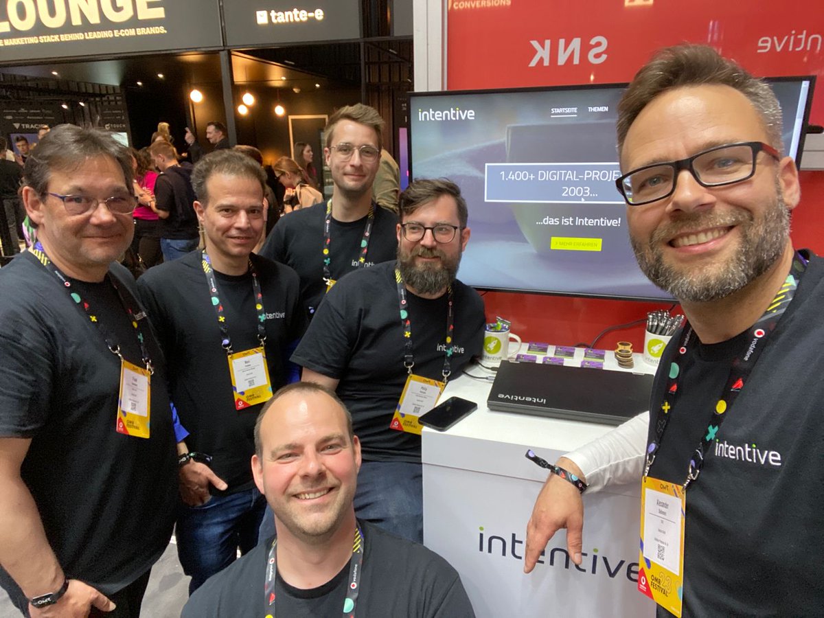 intentive's tweet photo. Zwei verrückte Tage auf der #OMR in Hamburg liegen hinter uns... Wahnsinn! Danke an alle Kunden, Partner und Freunde von Intentive, die uns besucht haben! Besonderen Dank an das Ibexa-Team, das einen perfekten Stand organisiert und betreut hat.
#OMR #B2B #DXP #Ibexa #Intentive https://t.co/QYPBOkXkfm